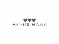 anniehaakdesigns.co.uk
